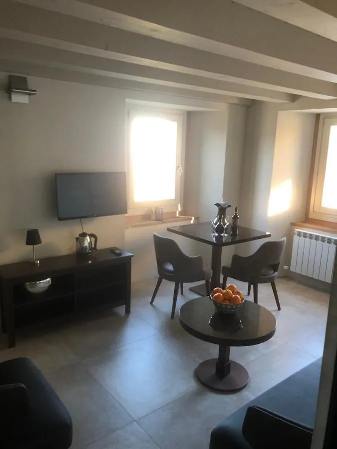 شقة فندقية الشقق الفندقية زوكّافي  Borgo Stanzano إيطاليا